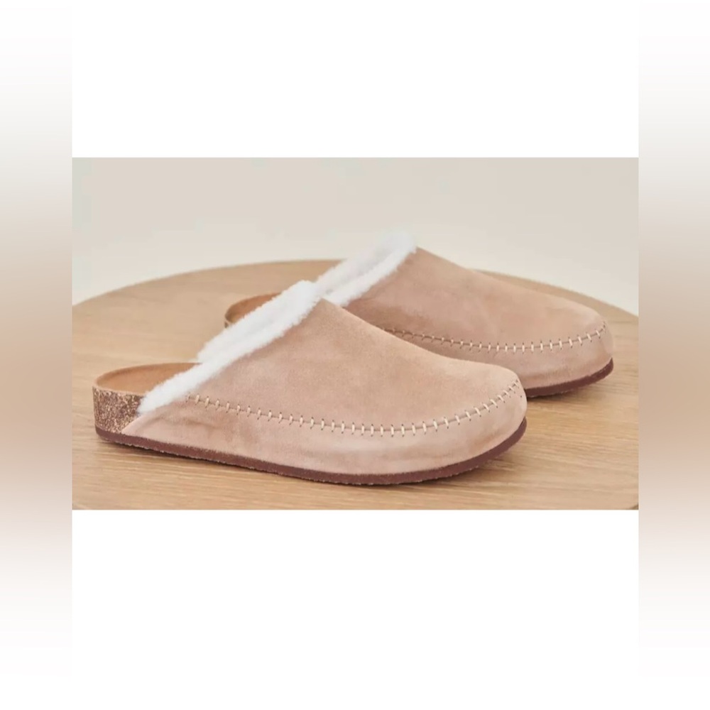 Jenni Kayne Suede Shearling-Lined Mule Slippers in Beige